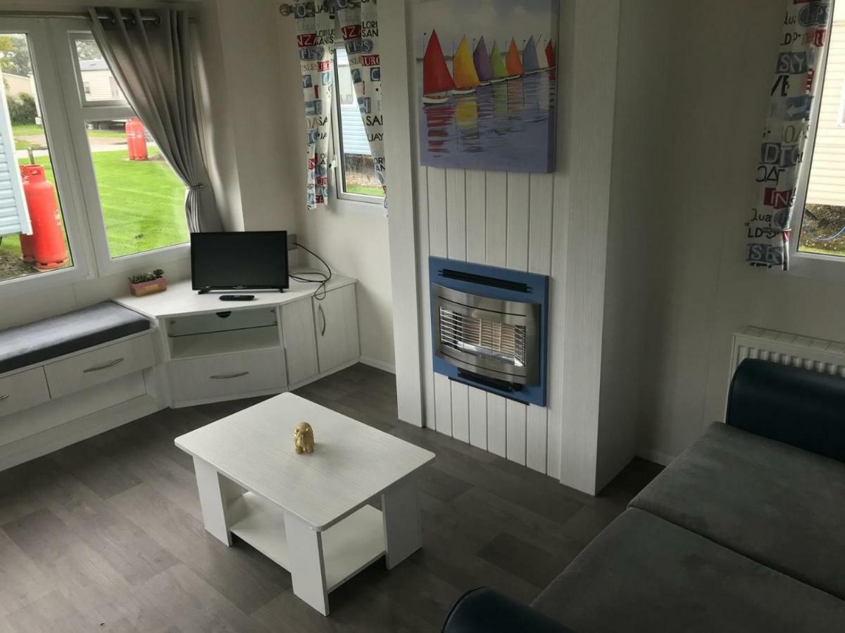 Static Caravan-Haven, Lake District Hotel Flookburgh ภายนอก รูปภาพ